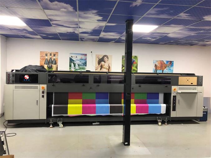 深思想科(kē)技(jì)大(dà)幅面uv打印機(jī)